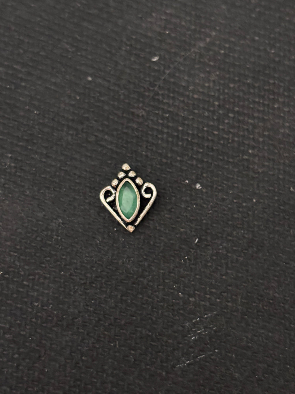 Silver Green Stone Nosepin
