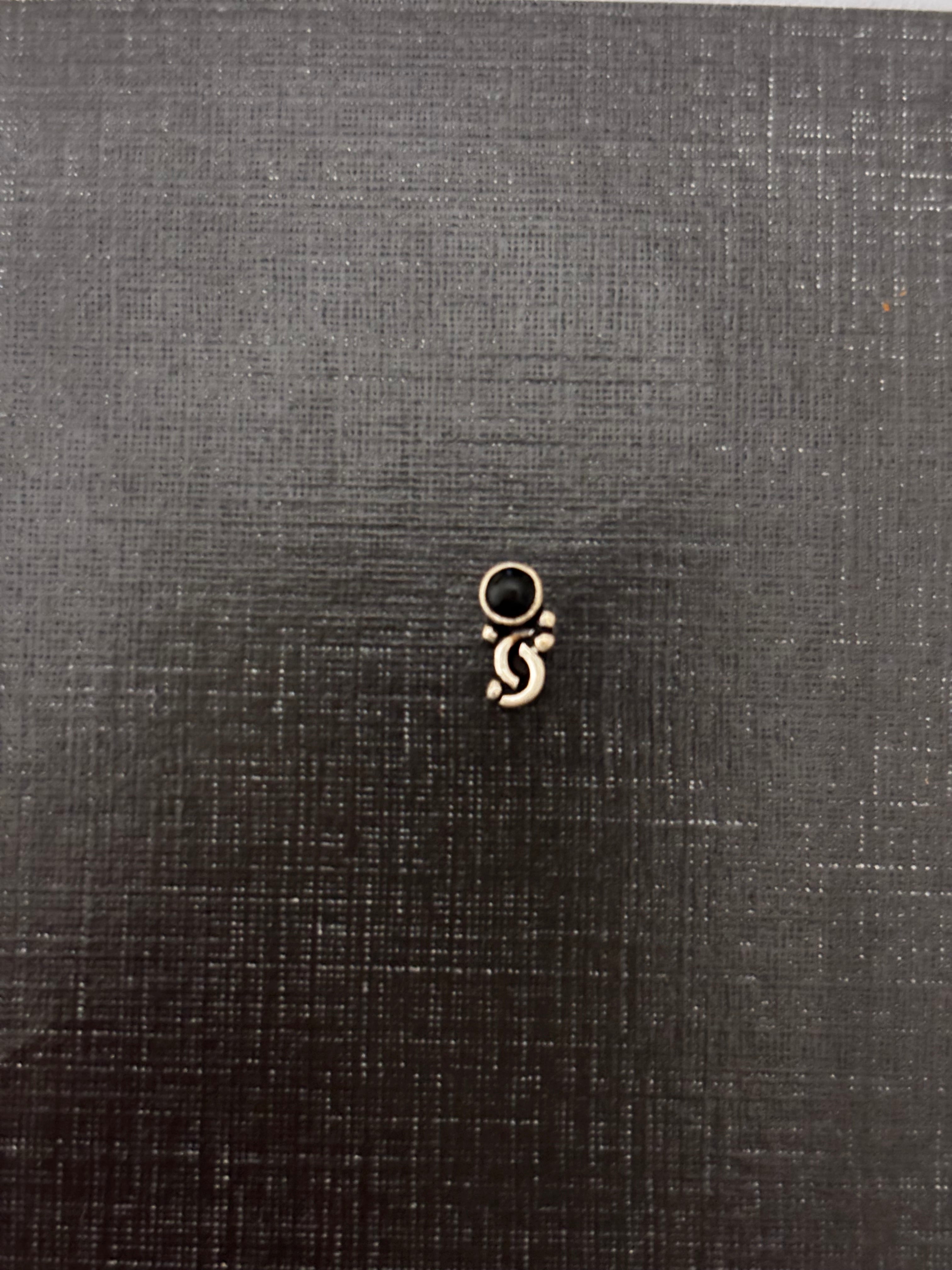 Silver Dot and Swirl Nosepin