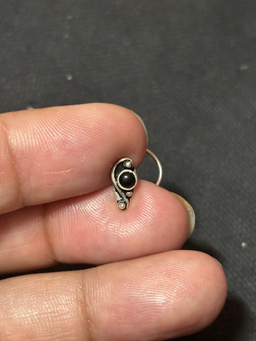 Silver Single Stone Curve Nosepin