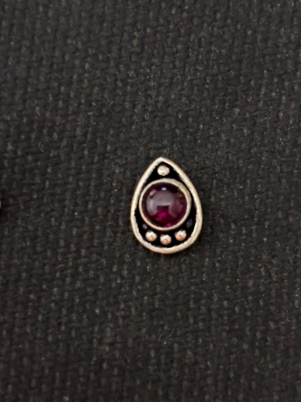Tear Drop Medium Size Nosepin