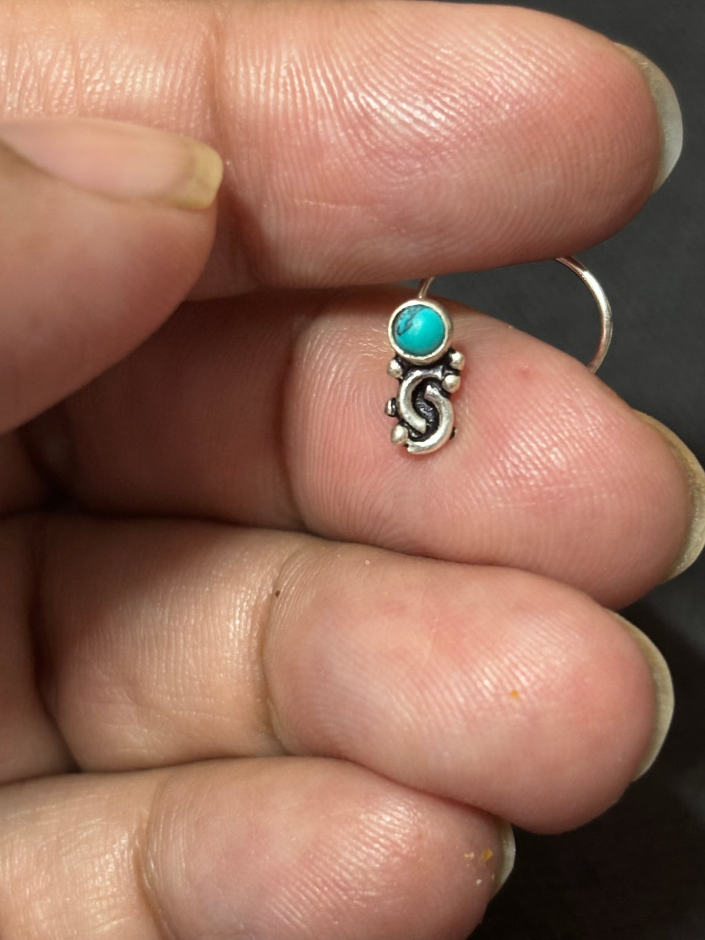 Silver Dot and Swirl Nosepin