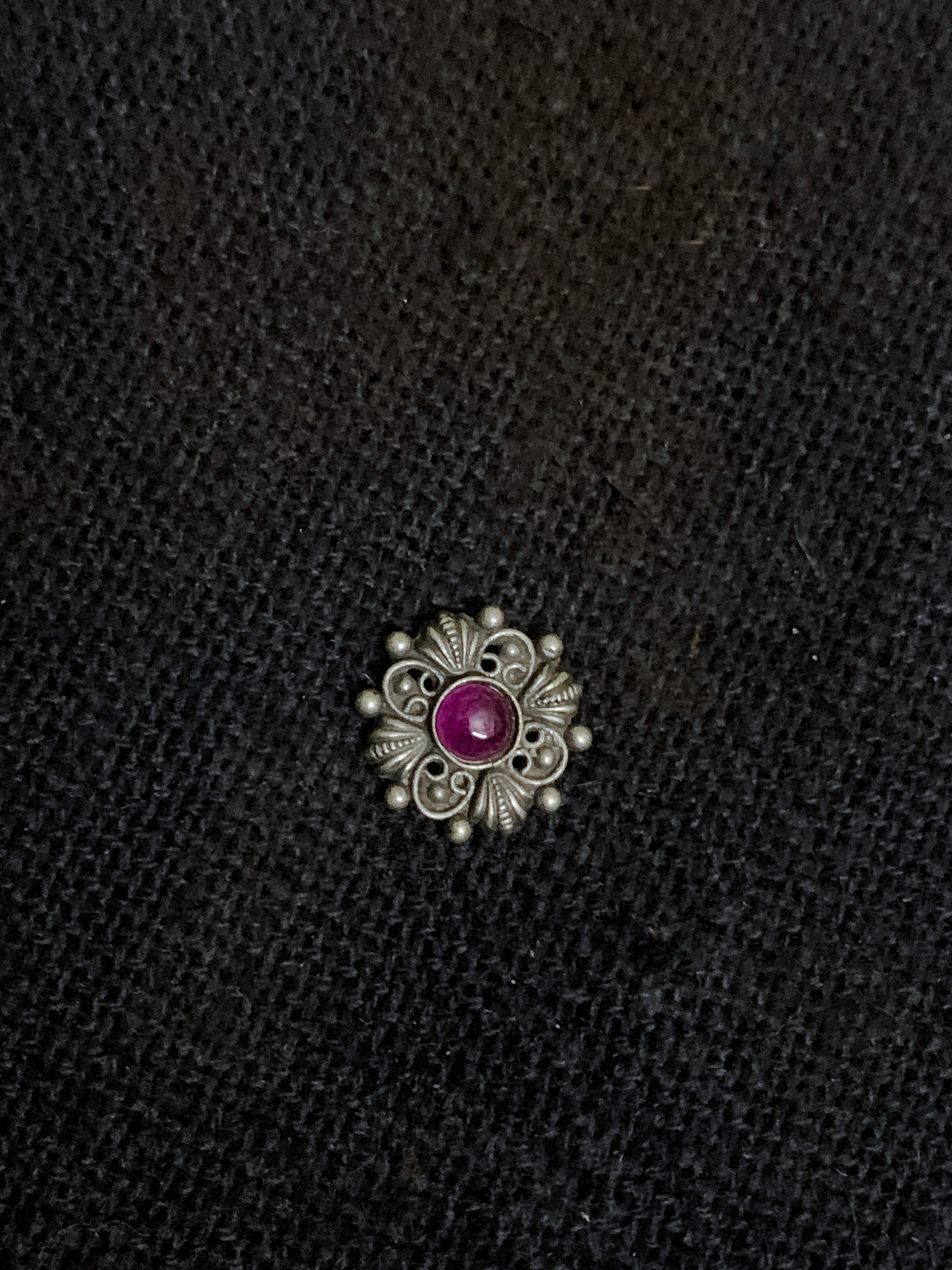 Ornate Nosepin -1